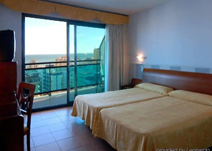 Hotel Cibeles Playa 3*